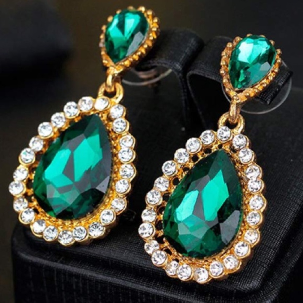 Crystal Rhinestone Earrings e2 - Picture 4 of 6